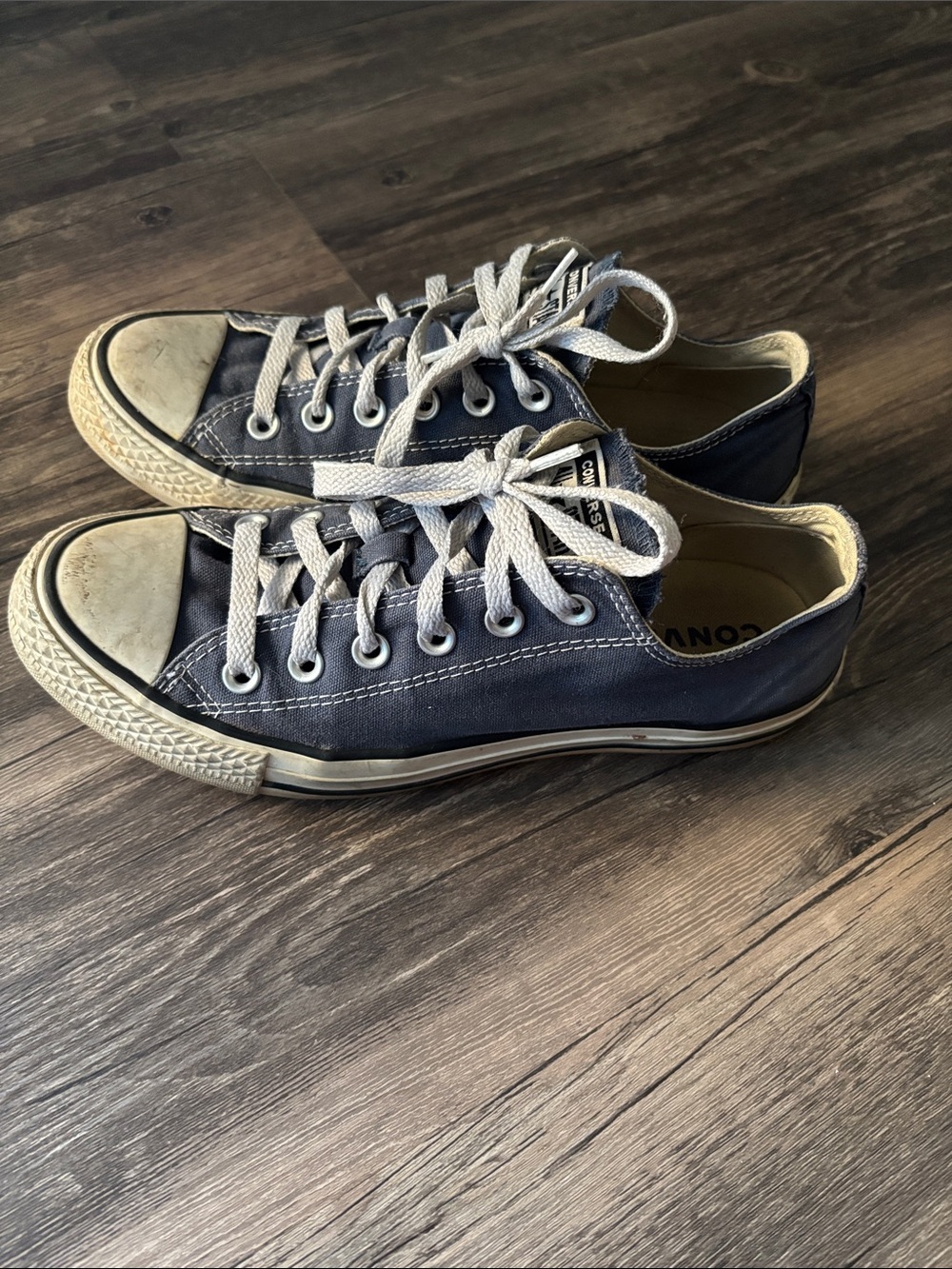 Converse Chuck Taylor All Star Low Top Sneakers Size 7